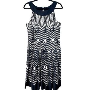 White House Black Market Chevron Print Sleeveless Sheath Pleated Dress Size 14